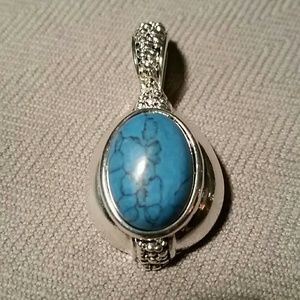Gorgeous Silver & Turquoise Stone Pendant!
